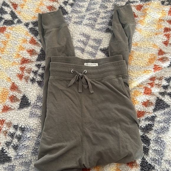 Spell Maverick Joggers - Picture 3 of 5